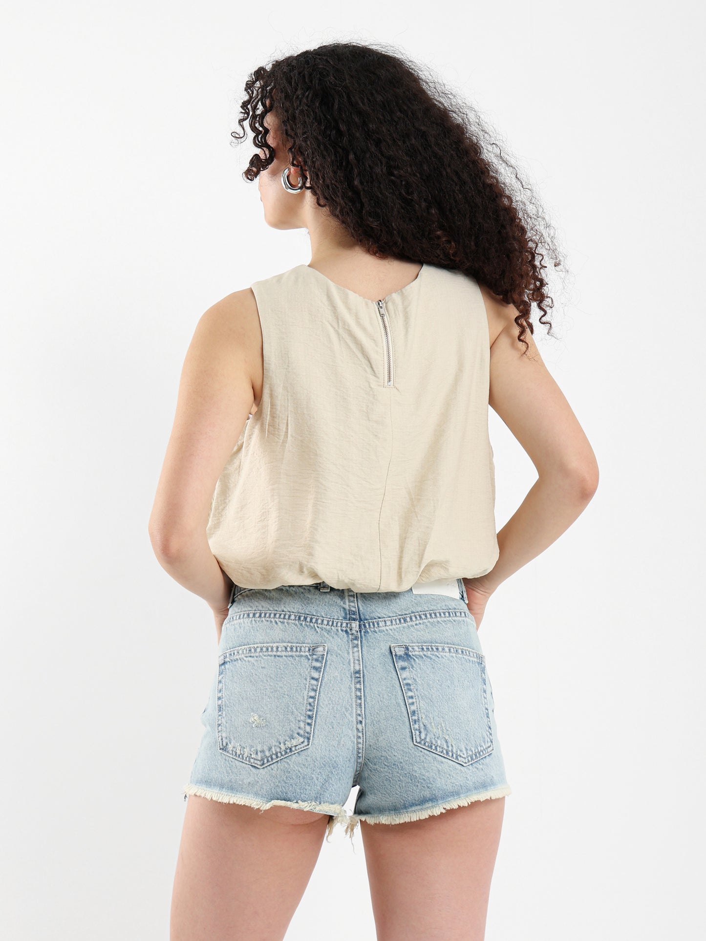 Balloon Fit Sleeveless Top