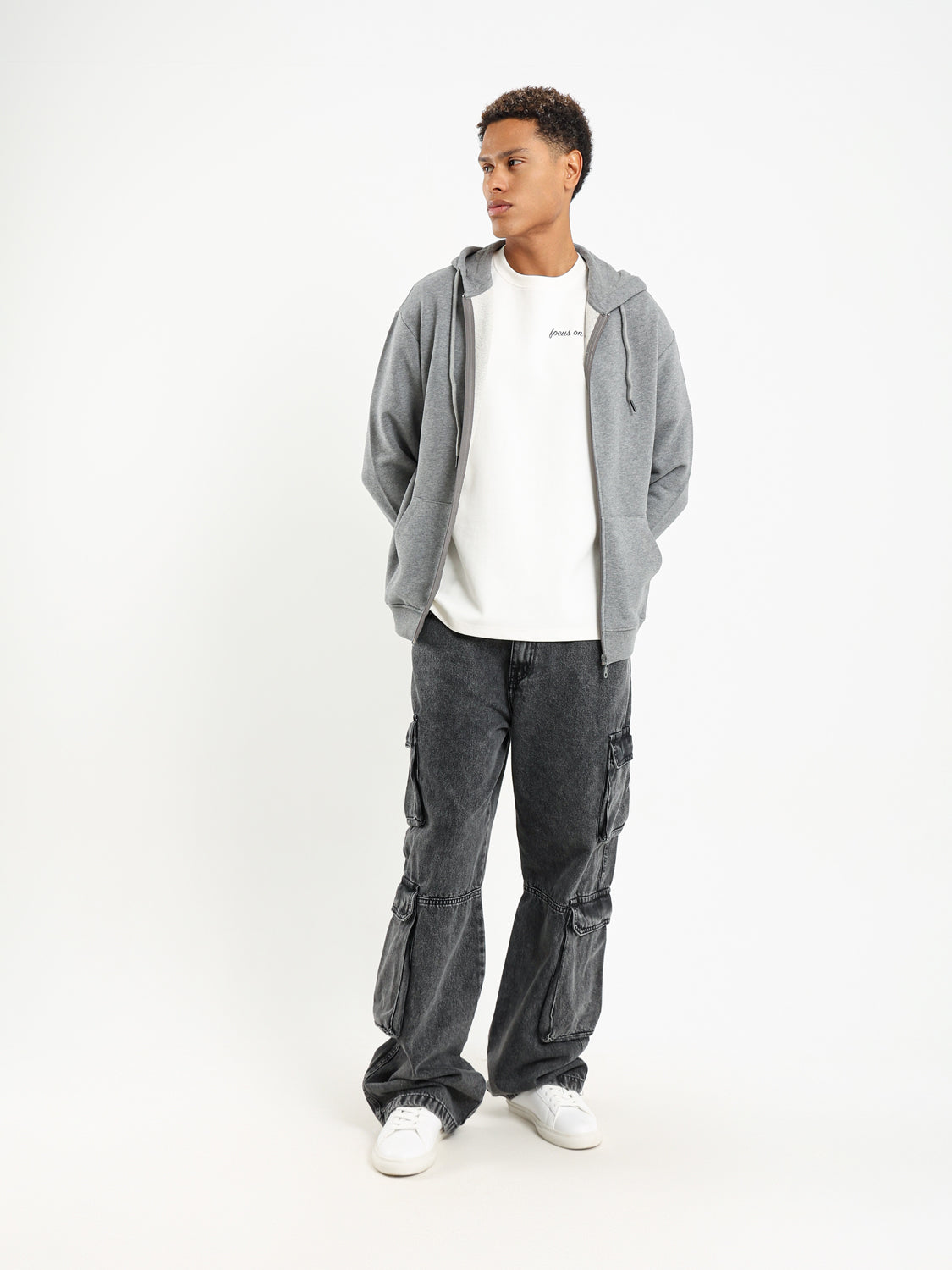 Multi-Pocket Loose Fit Jeans