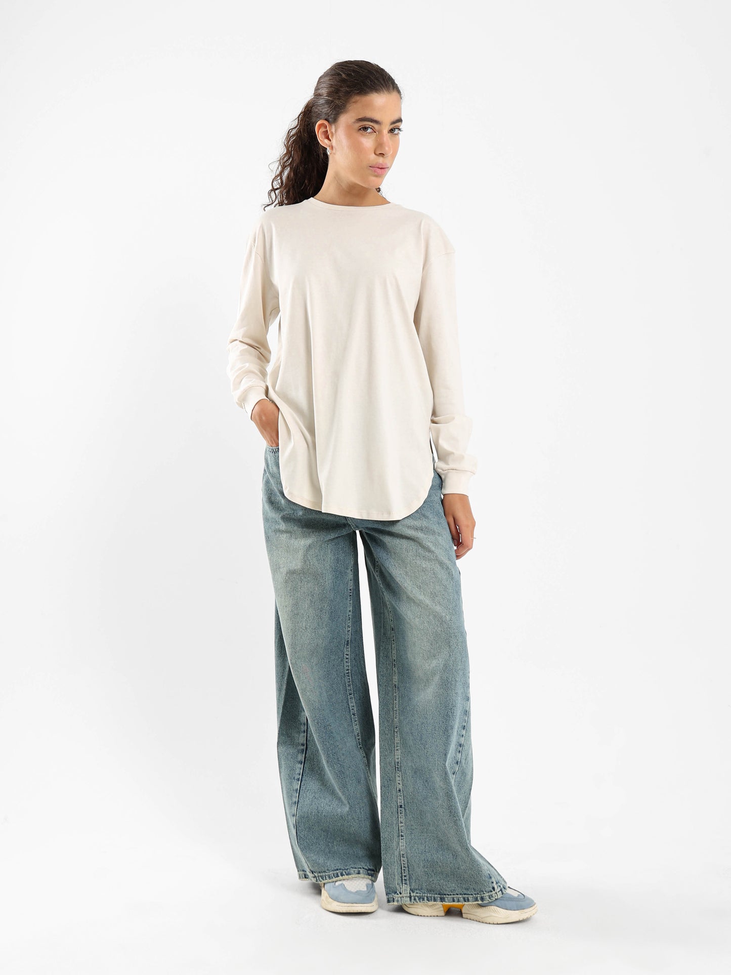 Loose Low-Waist Jeans