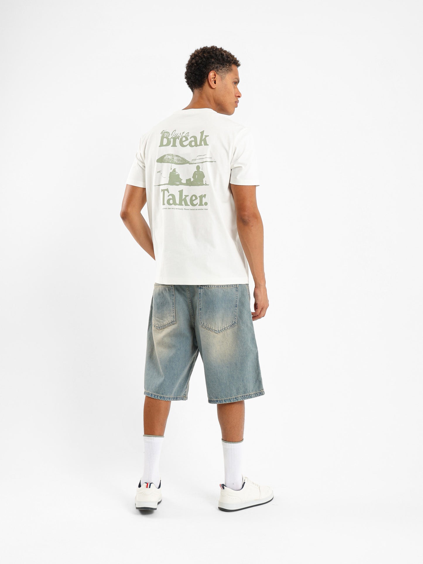 Serial Break Graphic T-Shirt