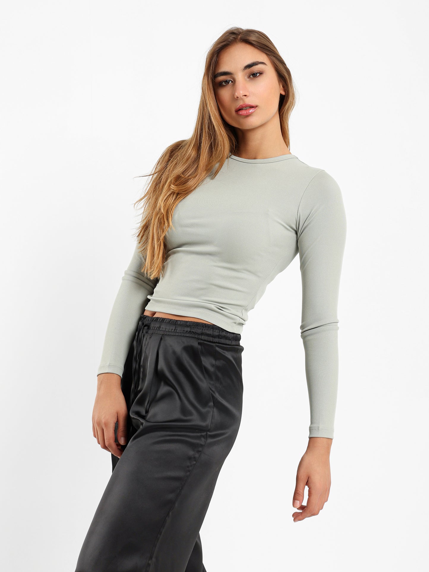 Fitted Basic T-Shirt