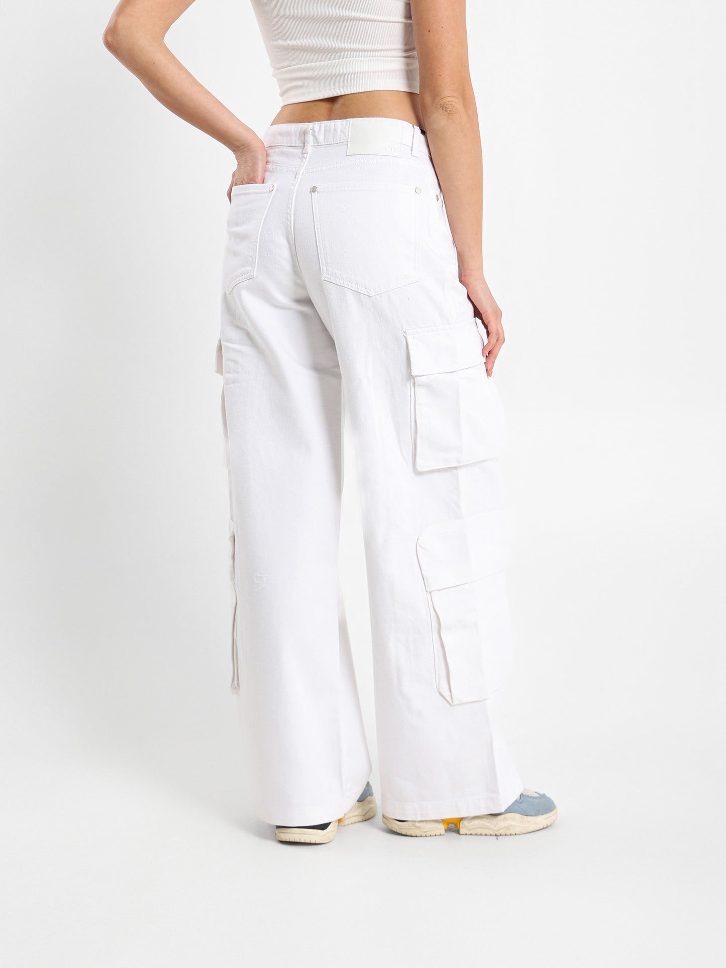 Extreme Wide Leg Cargo Jeans