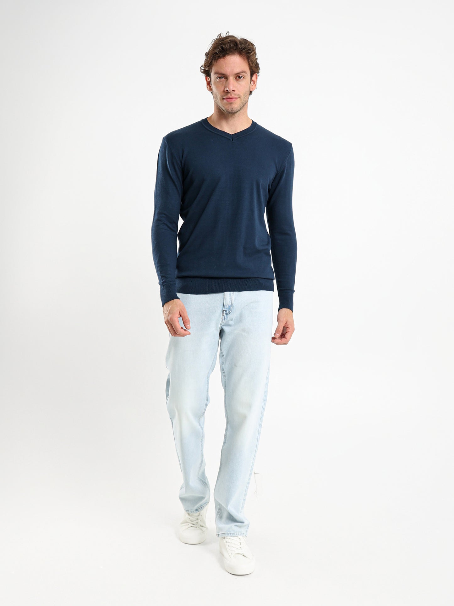Basic V-Neck Pullover