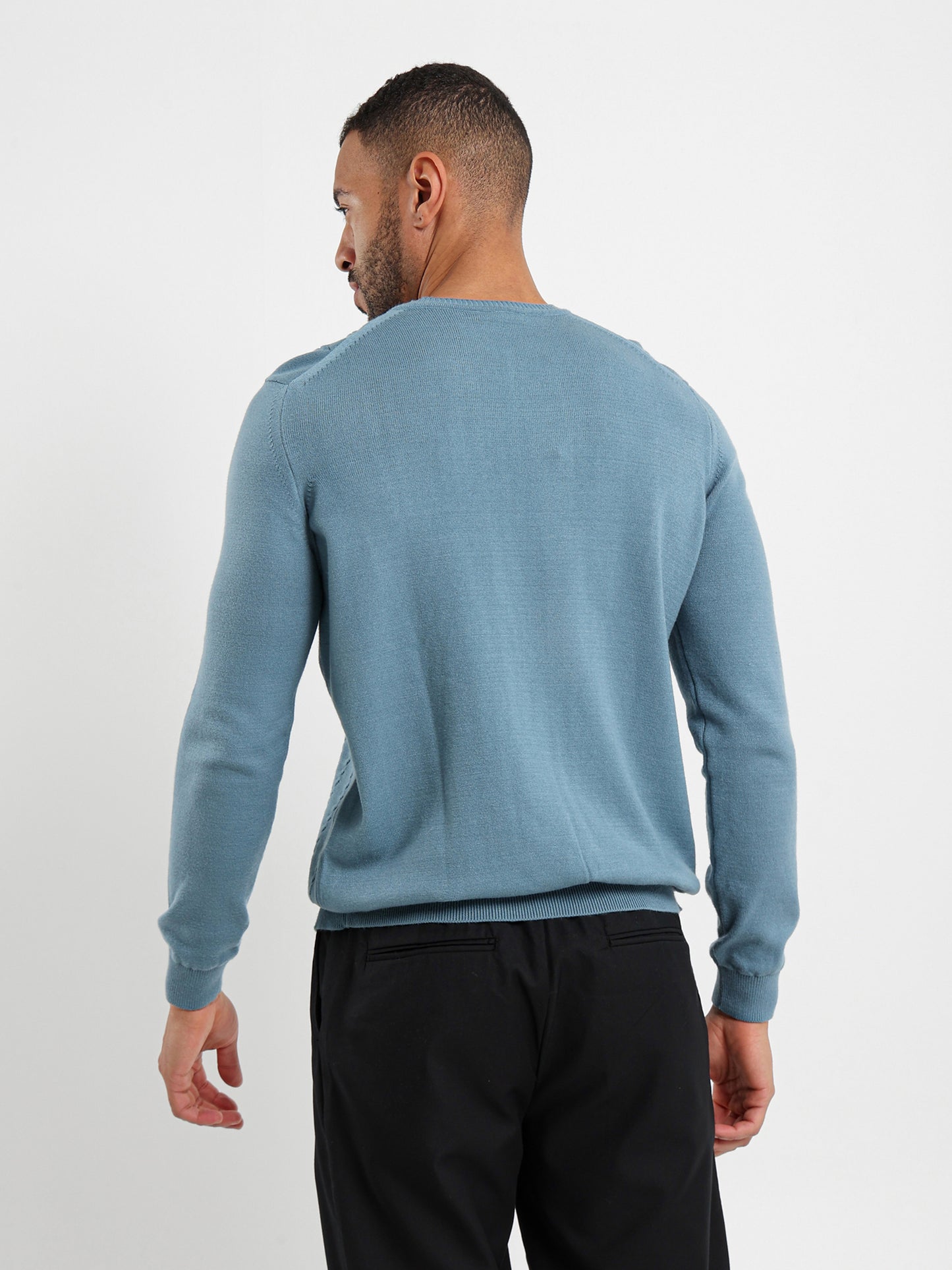 Thin Cable Knit R-Neck