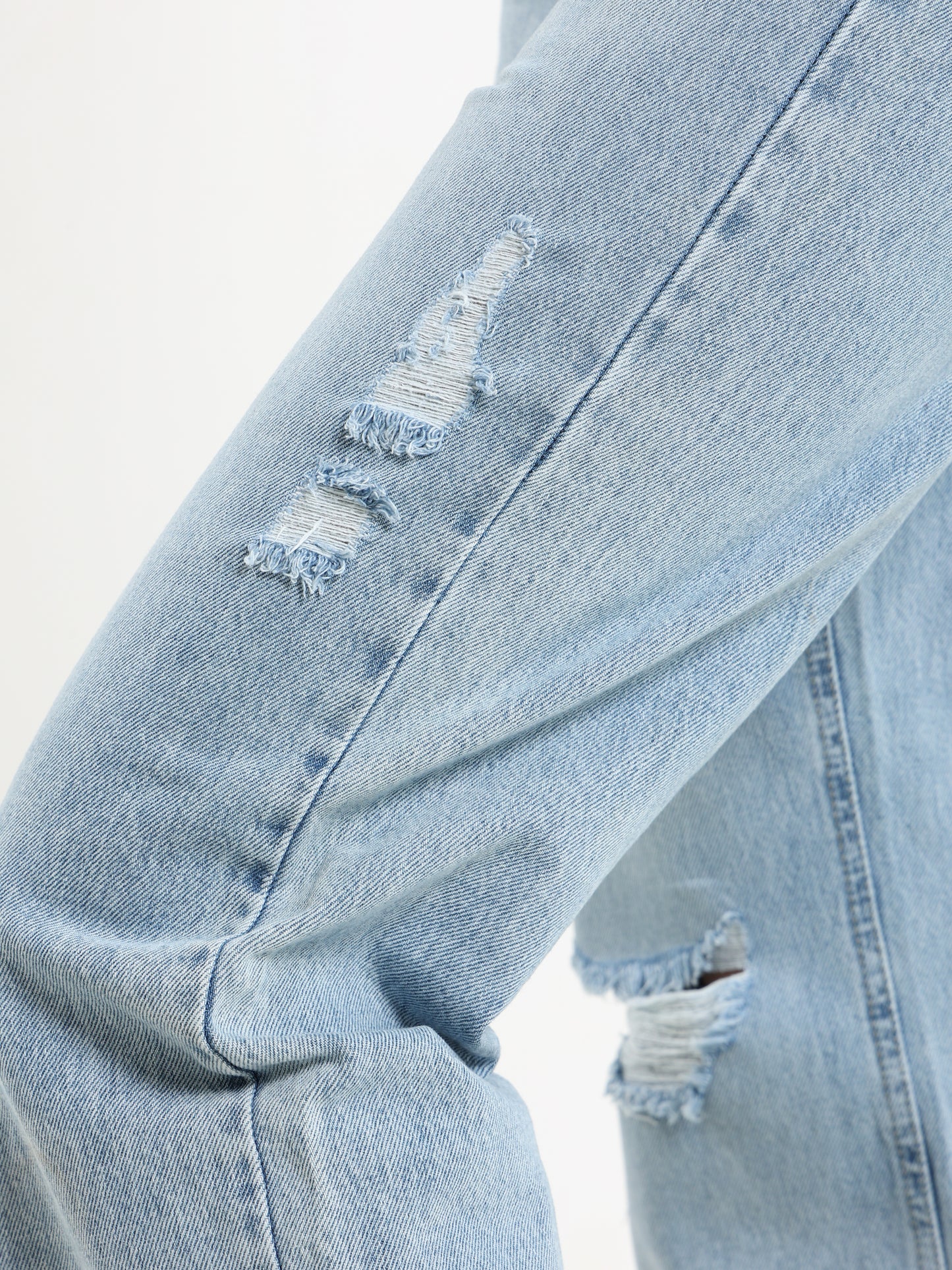 Straight-Leg Jeans with Inner Slit Detail - Outlet
