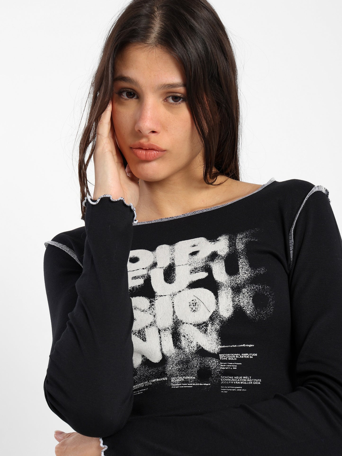 Fitted Long Sleeves Tee with Place Print - Outlet