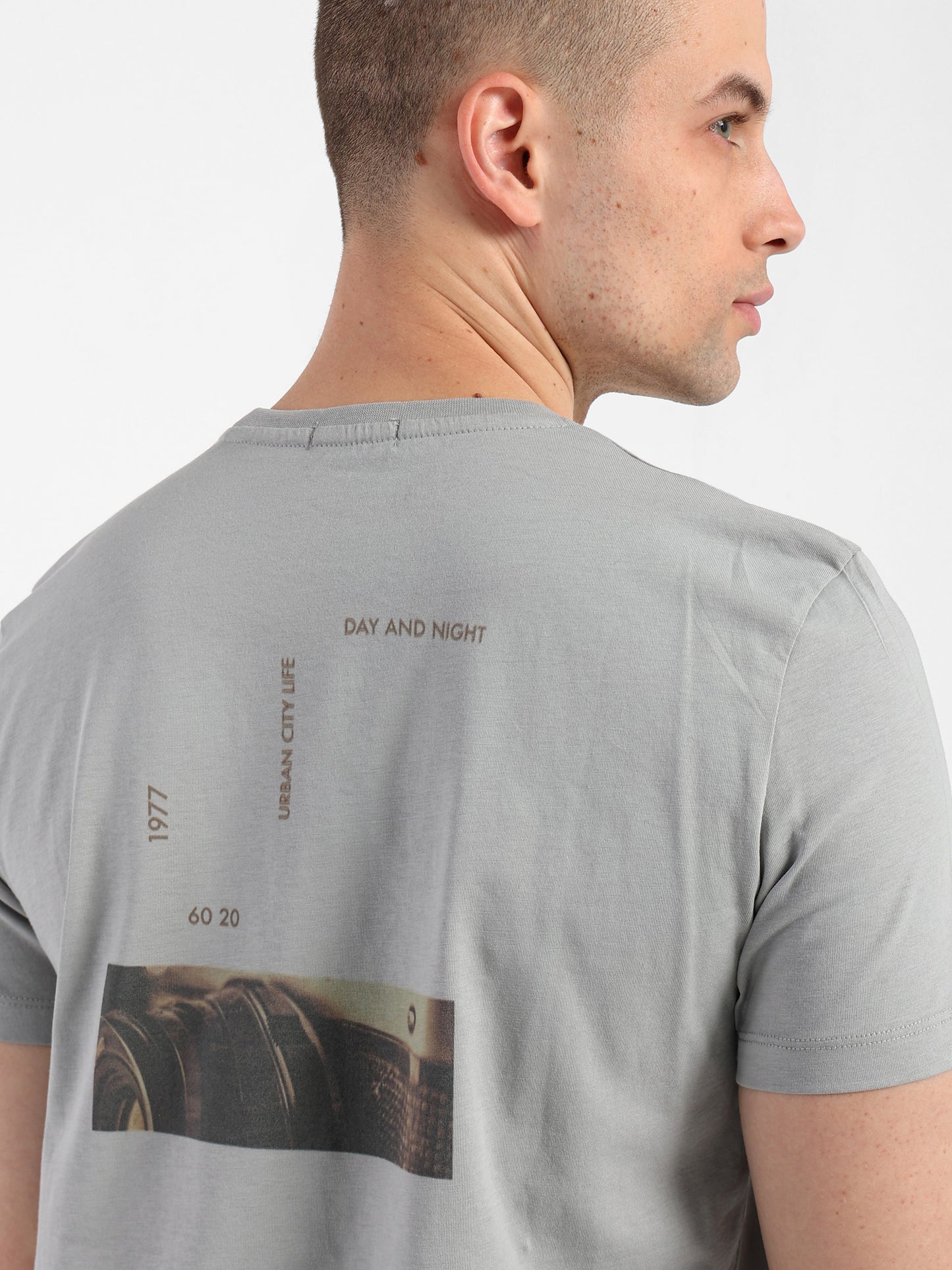 Vintage Cameras T-Shirt - Outlet