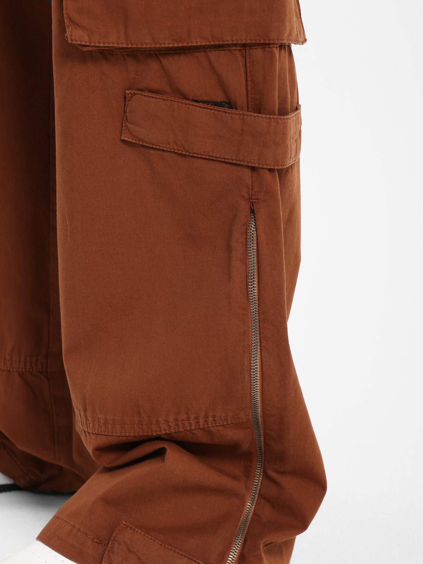 Loose Fit Cargo Pants - Outlet