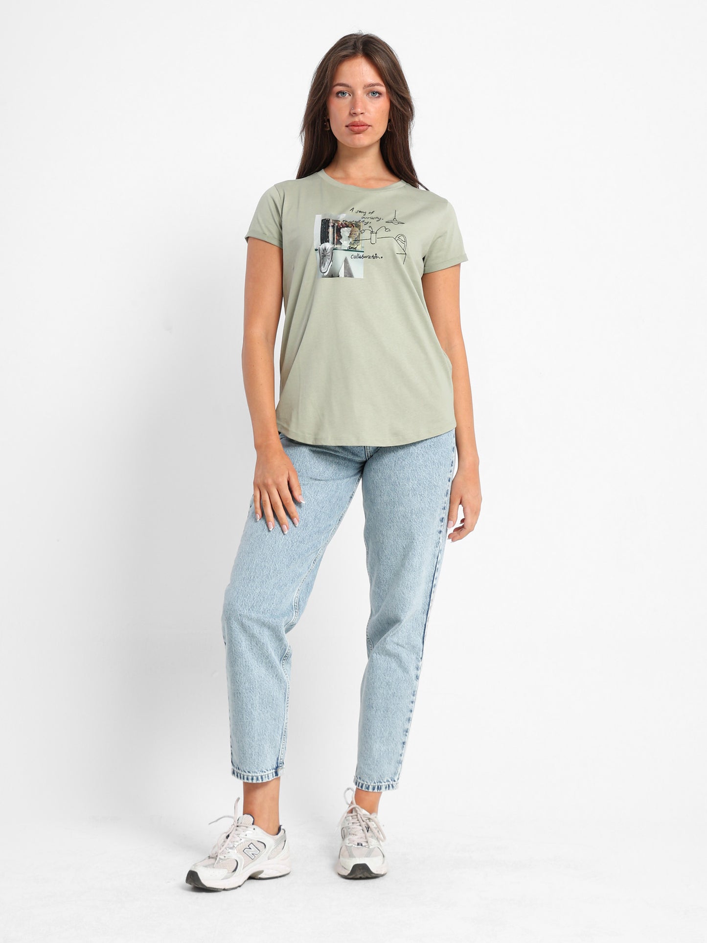 Bookshelf Photo & Embroidered Print T-Shirt