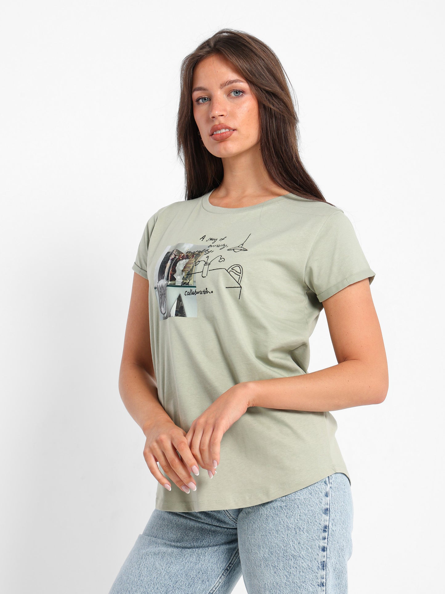 Bookshelf Photo & Embroidered Print T-Shirt