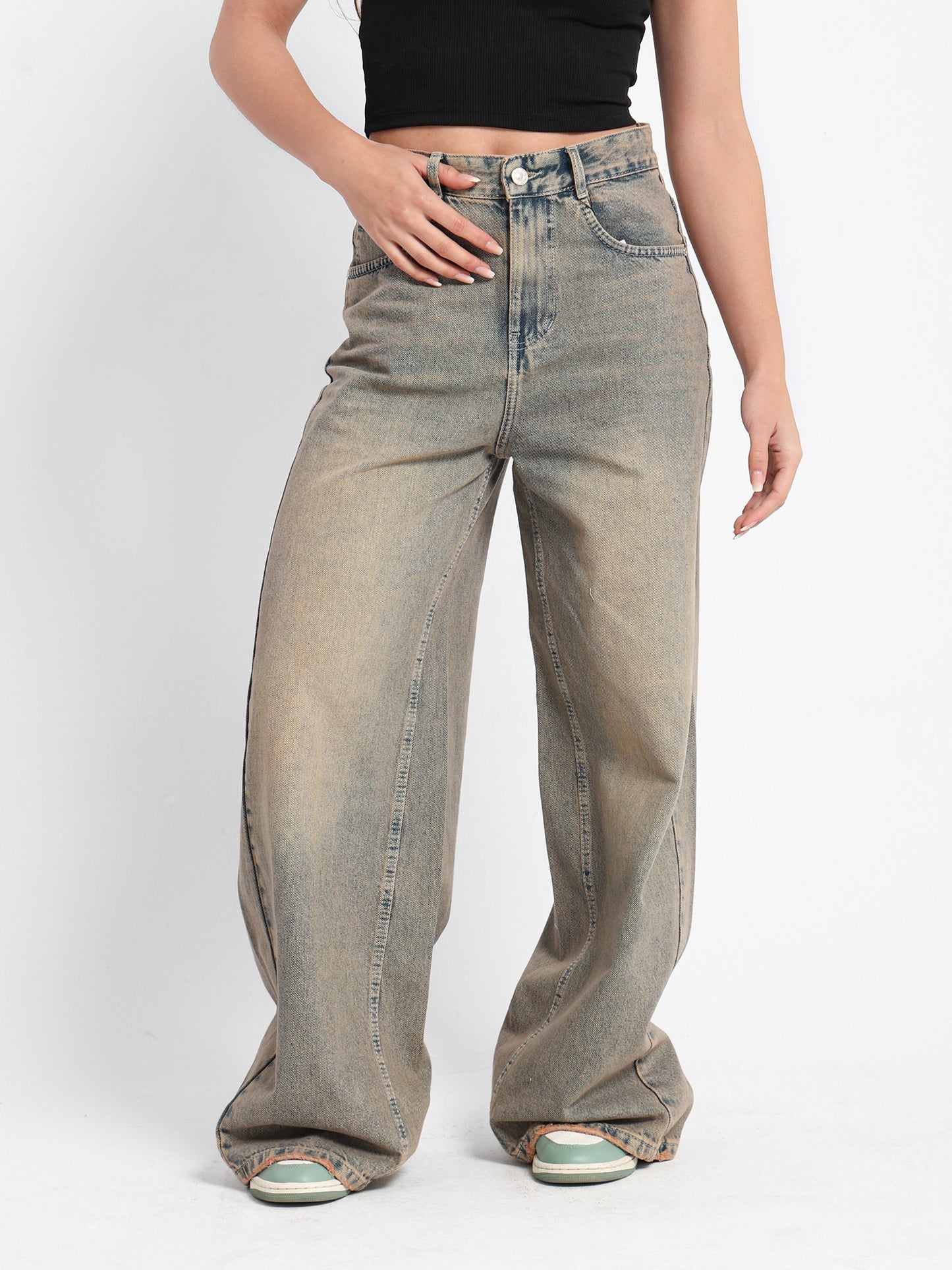 Loose Low-Waist Jeans