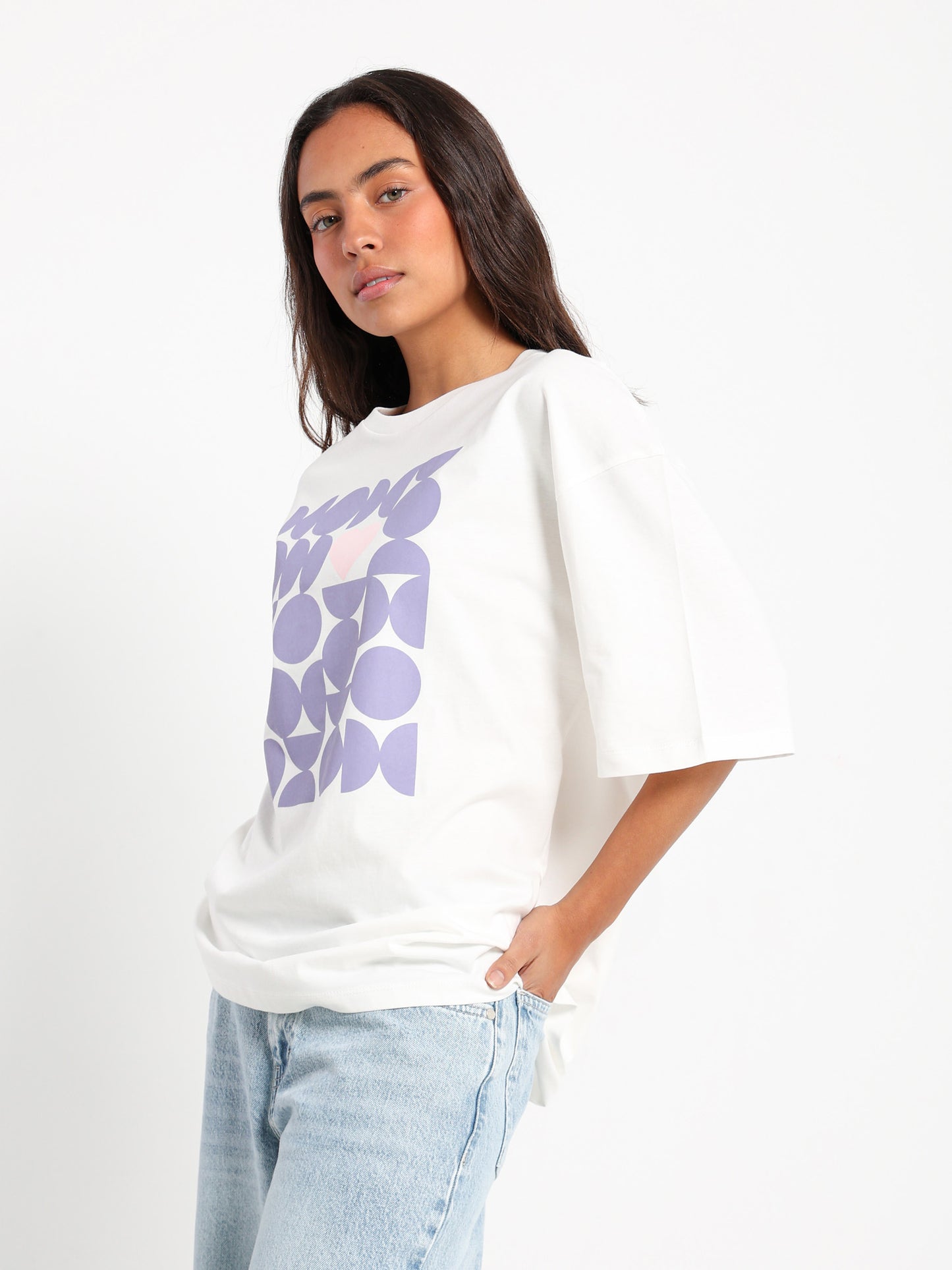 Oversized T-Shirt Love Is All We Need Print