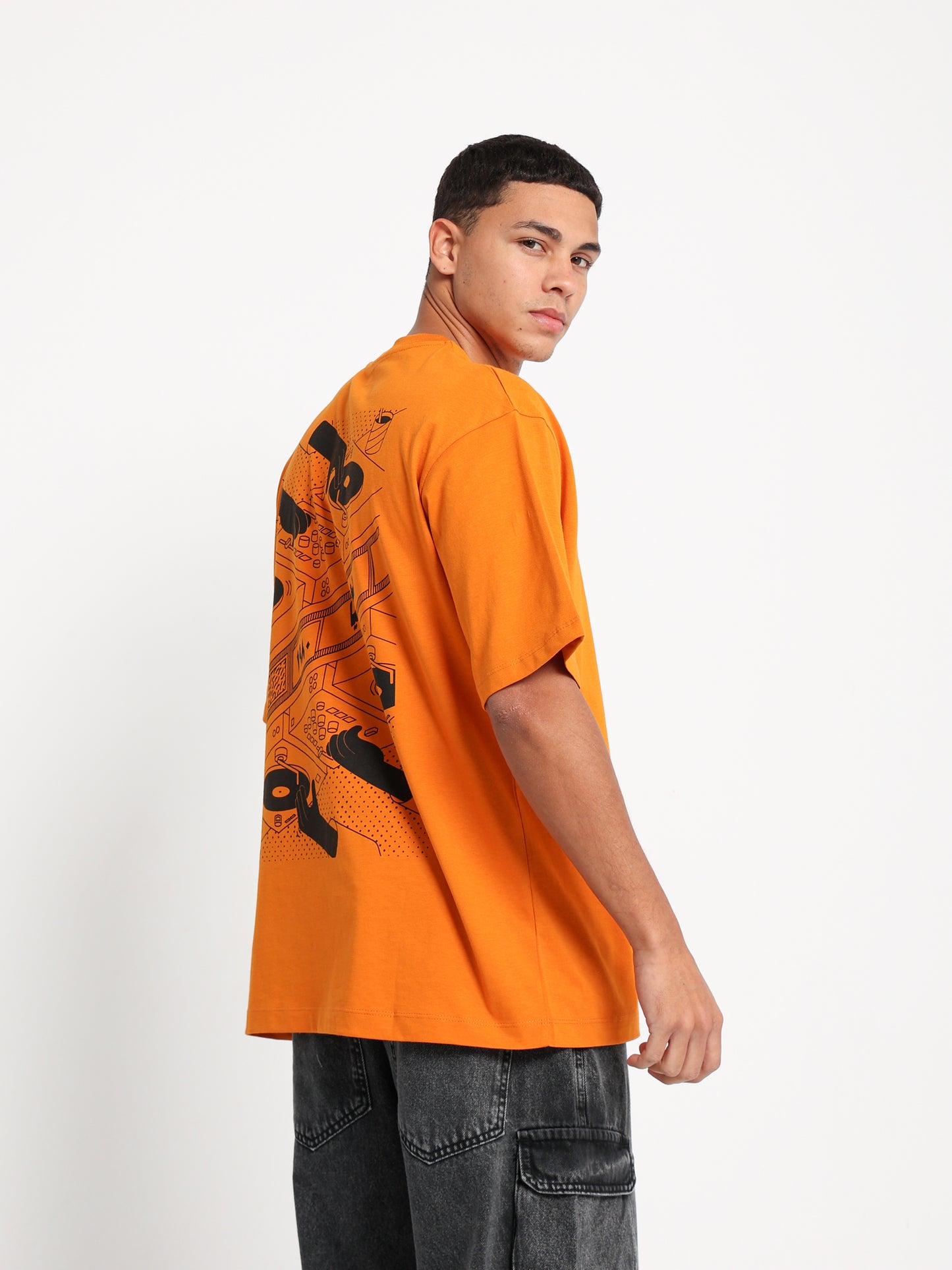 Arabic DJ Mixer Graphic T-Shirt