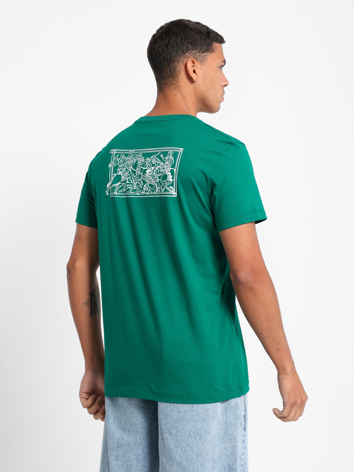 Iconic Statement Graphic T-Shirt