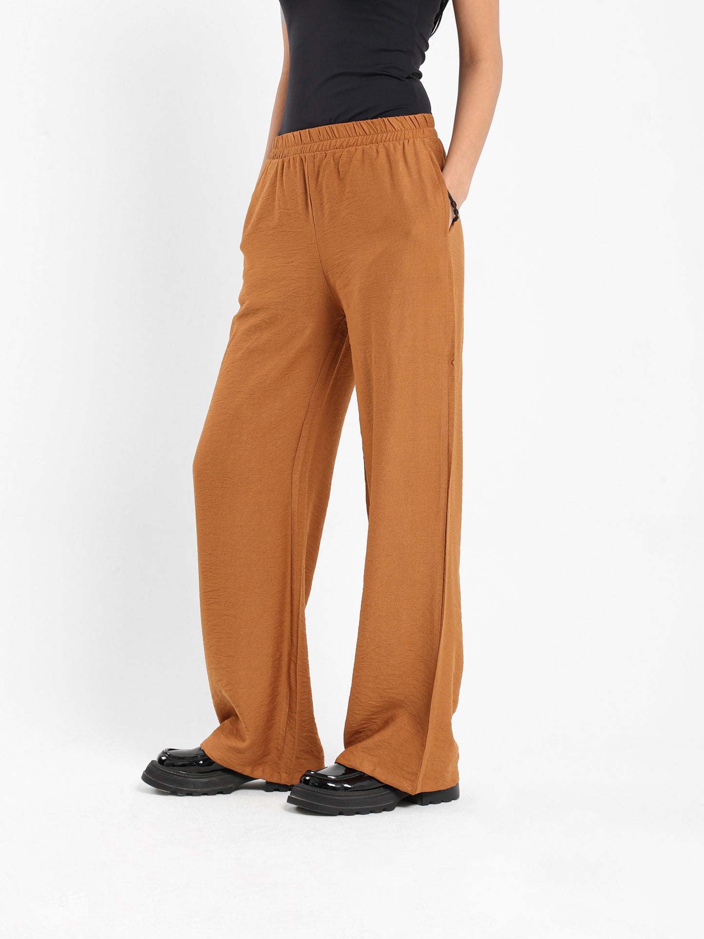 Loose Pants with Side Pockets