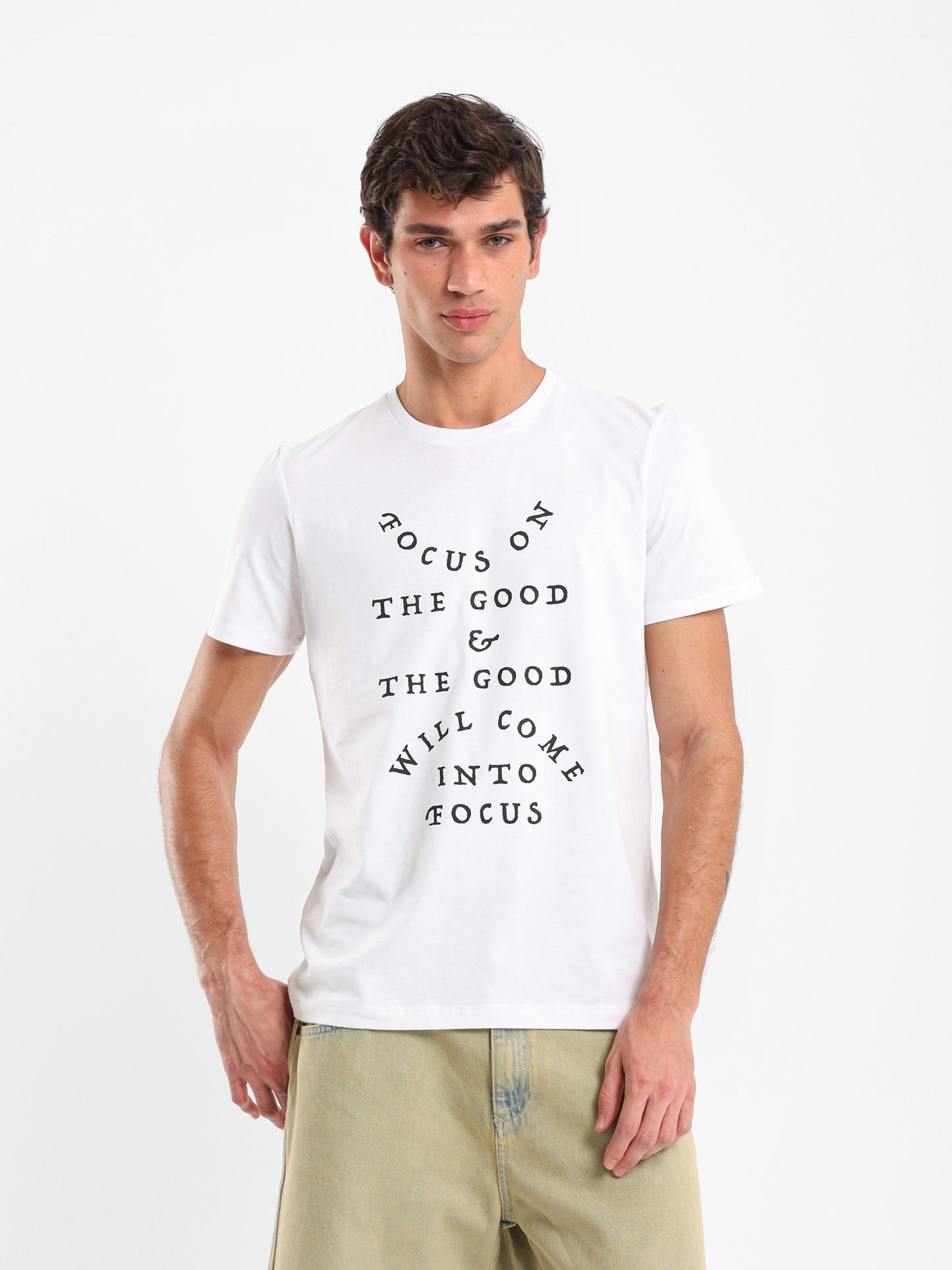 "Focus on The Good" Text Print T-Shirt