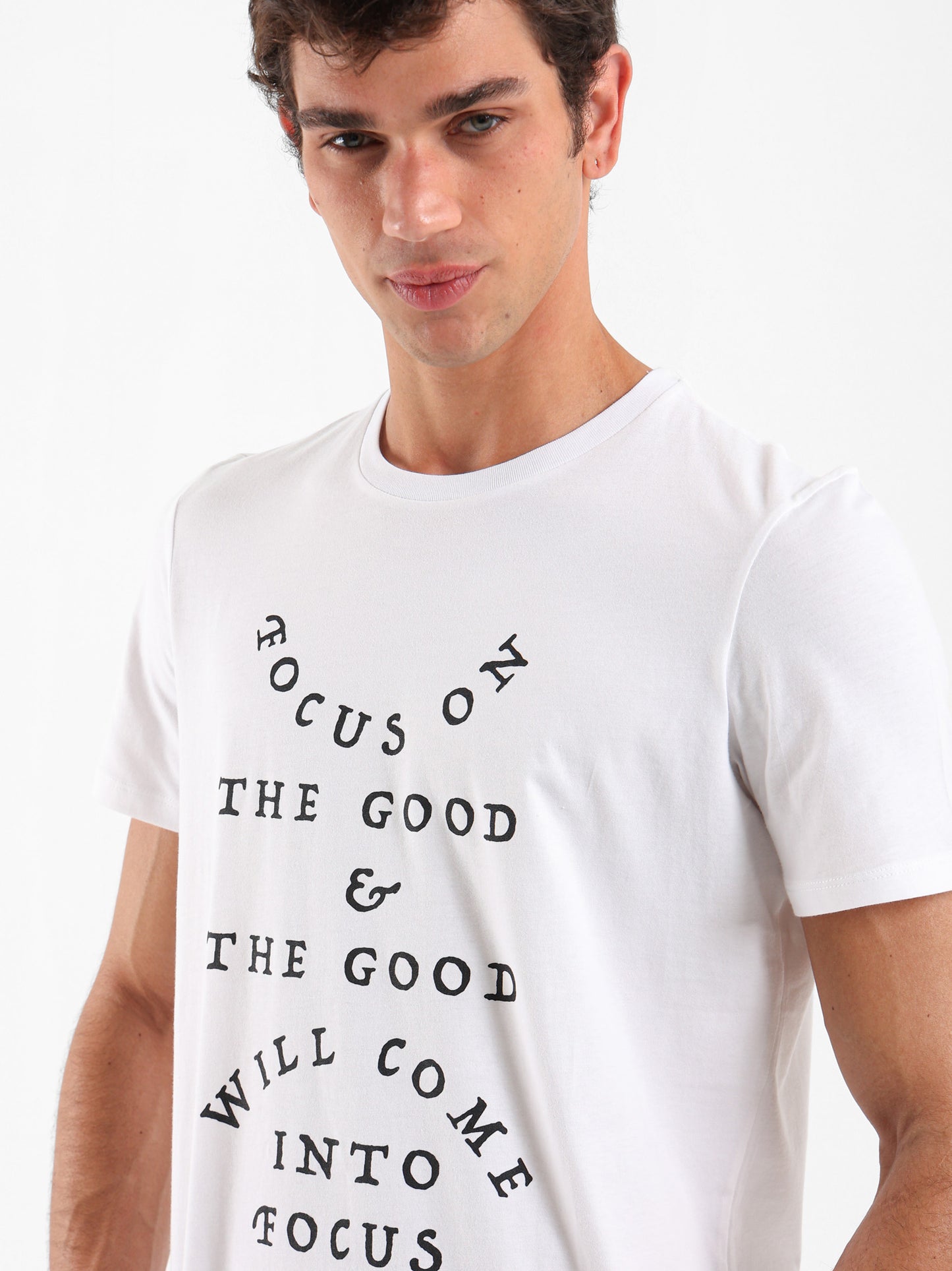 "Focus on The Good" Text Print T-Shirt