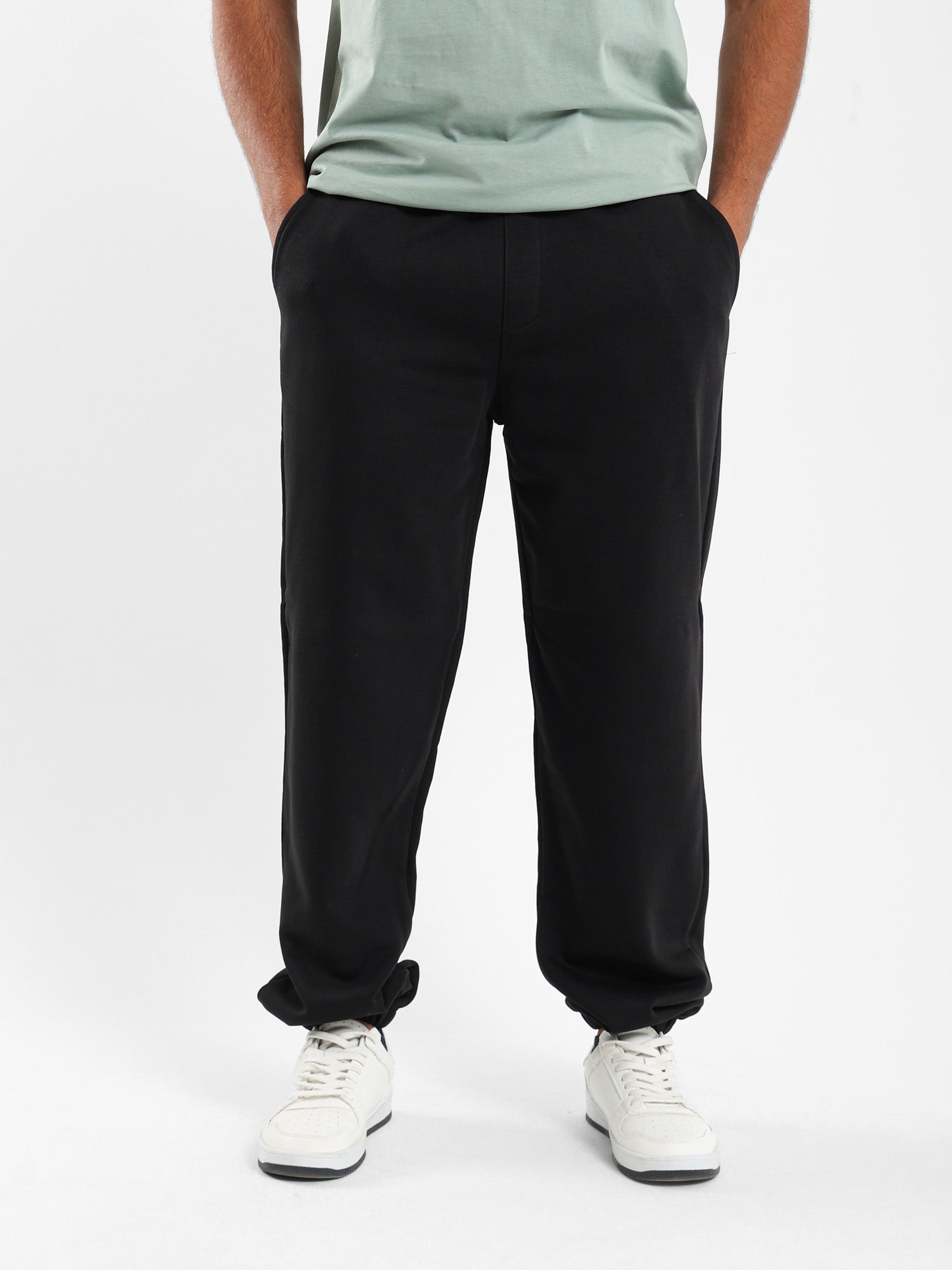 Basic Regular Fit Sweatpants – OR