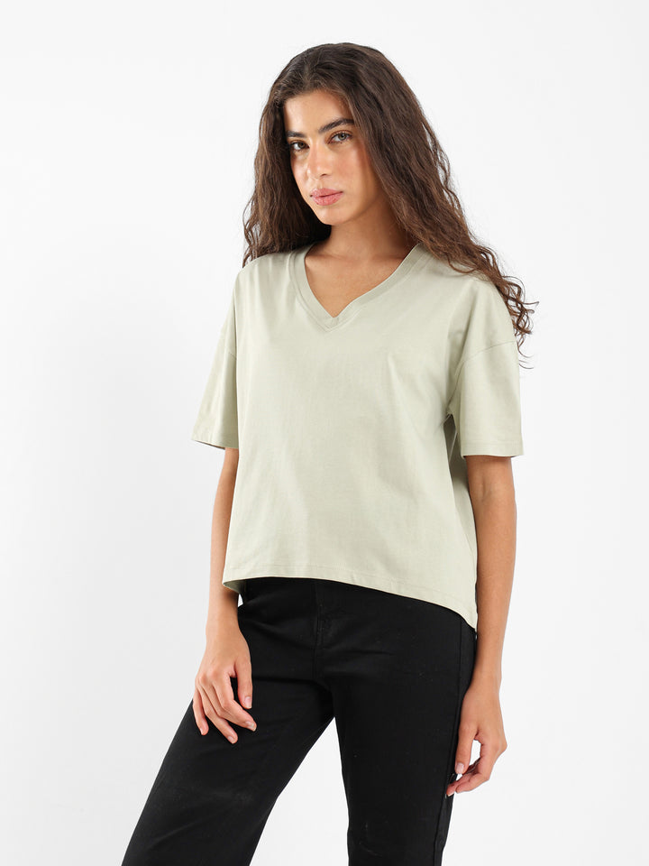 تي شيرت قصير بقصة V-Neck