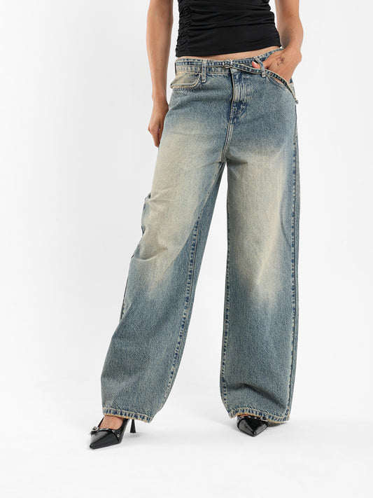 Balloon Jeans with Thin Denim Belt