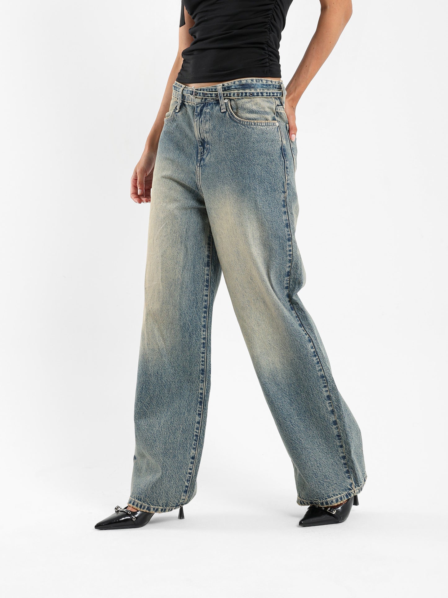 Balloon Jeans with Thin Denim Belt