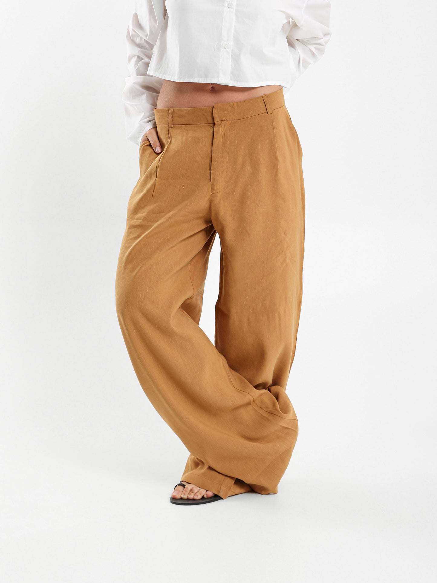 Wide Leg Front Pleated Pants