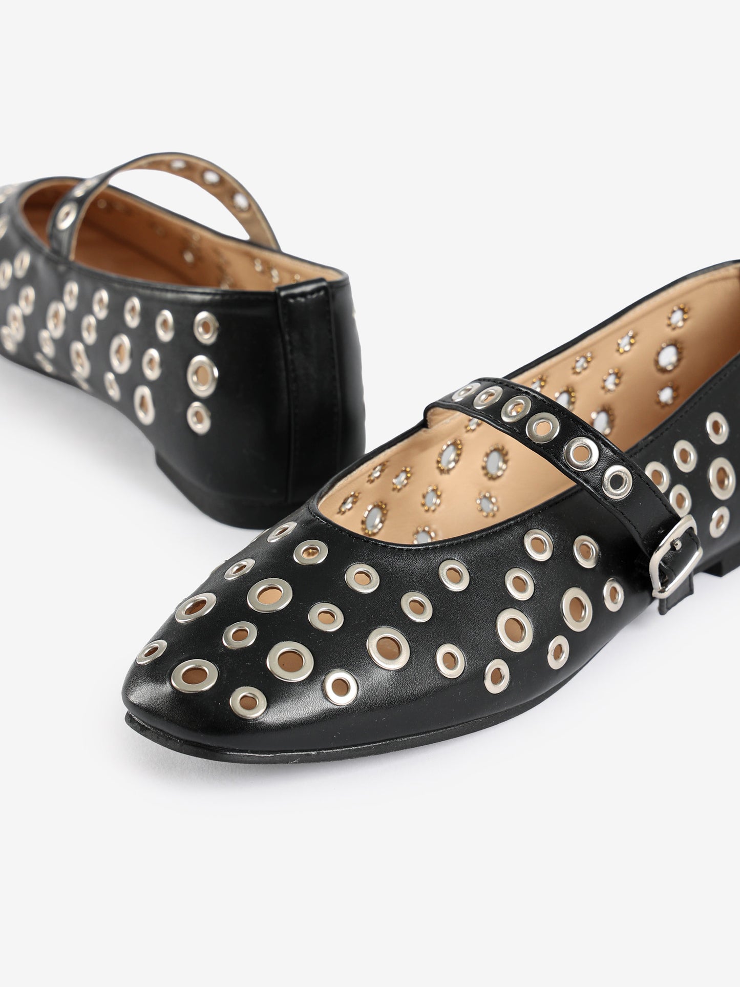 Eyelet-Detail Ballerina