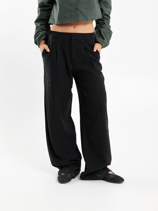 Wide Leg Front Pleated Pants