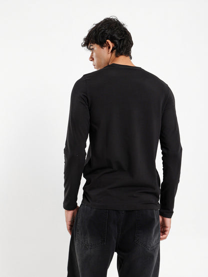 Muscle Fit T-Shirt