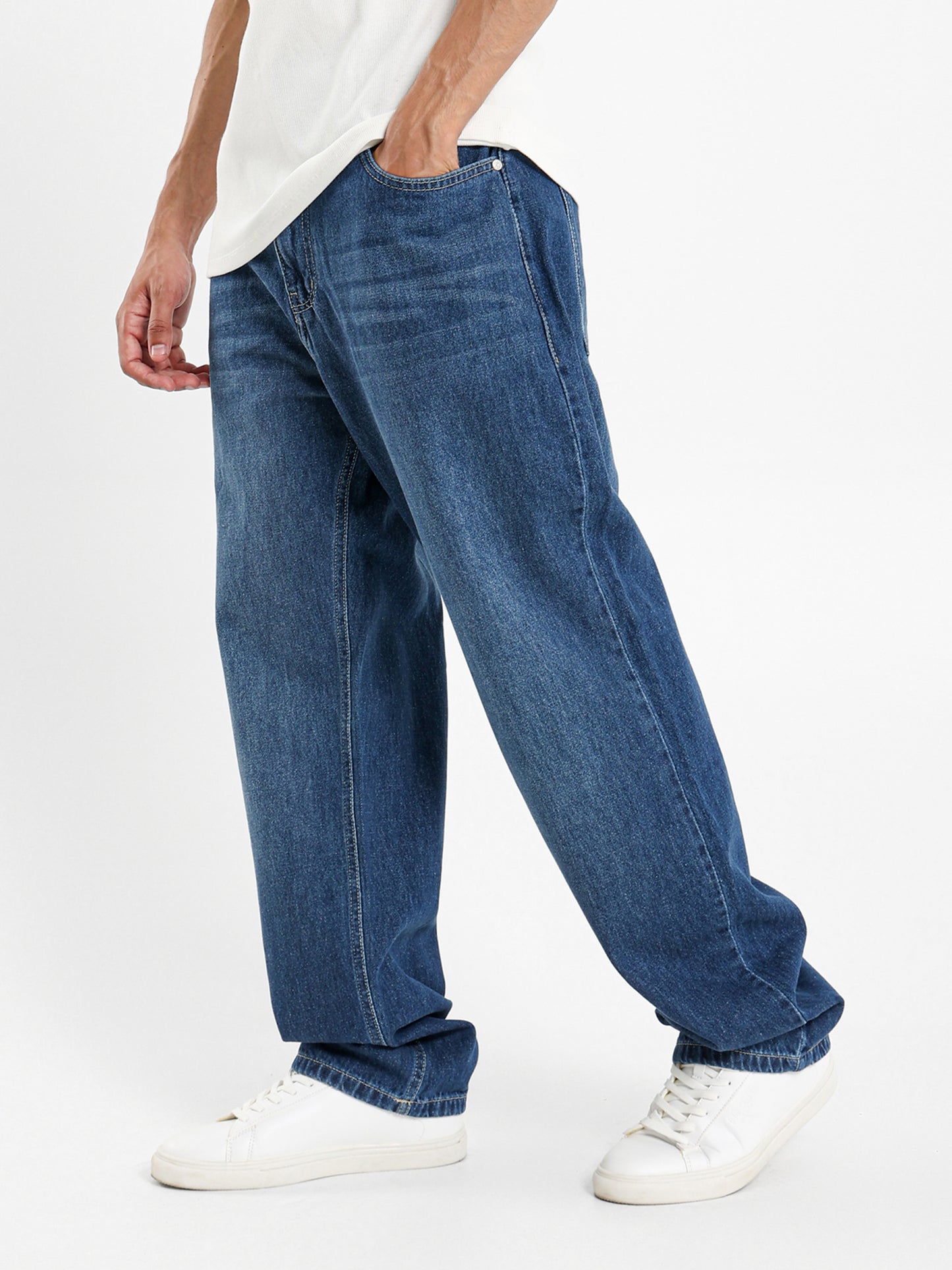 Regular Fit Washed Effect Jeans