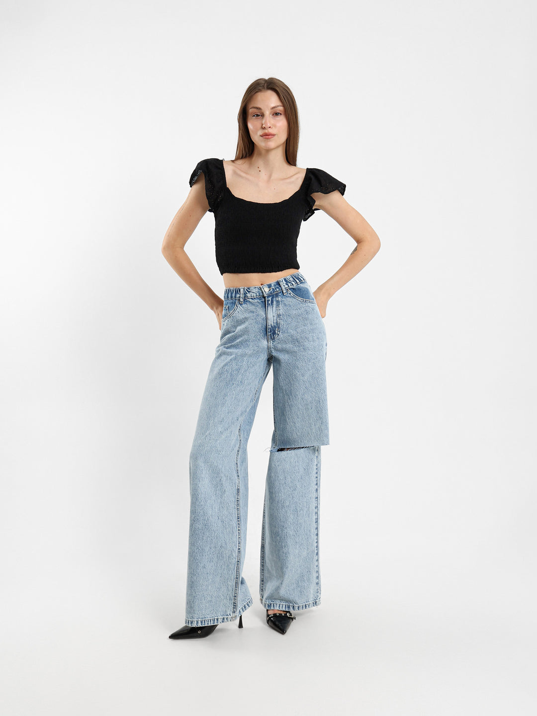 Sangallo Sleeve Cropped Top