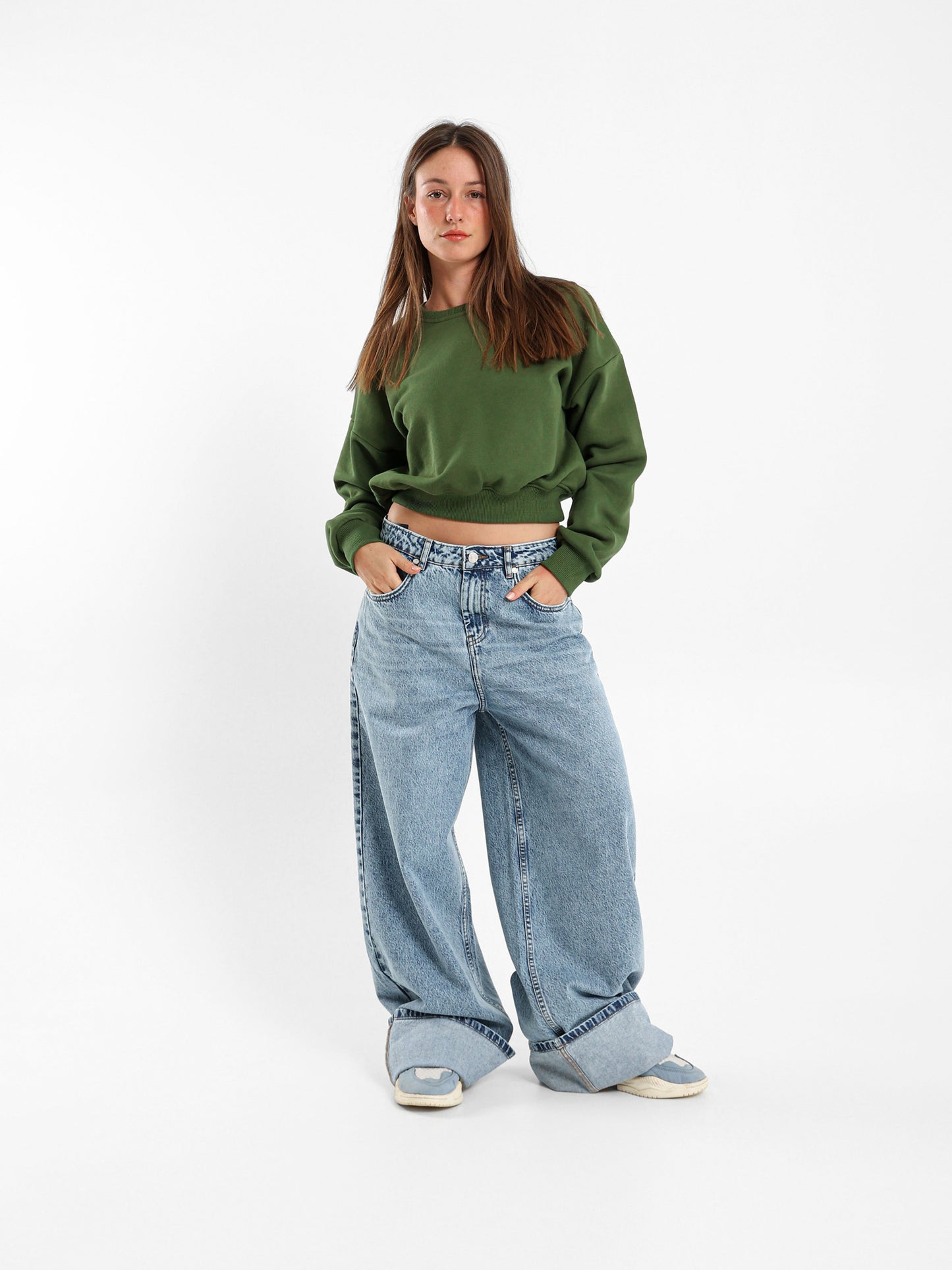 Cropped Reglan Sleeves Sweatshirt
