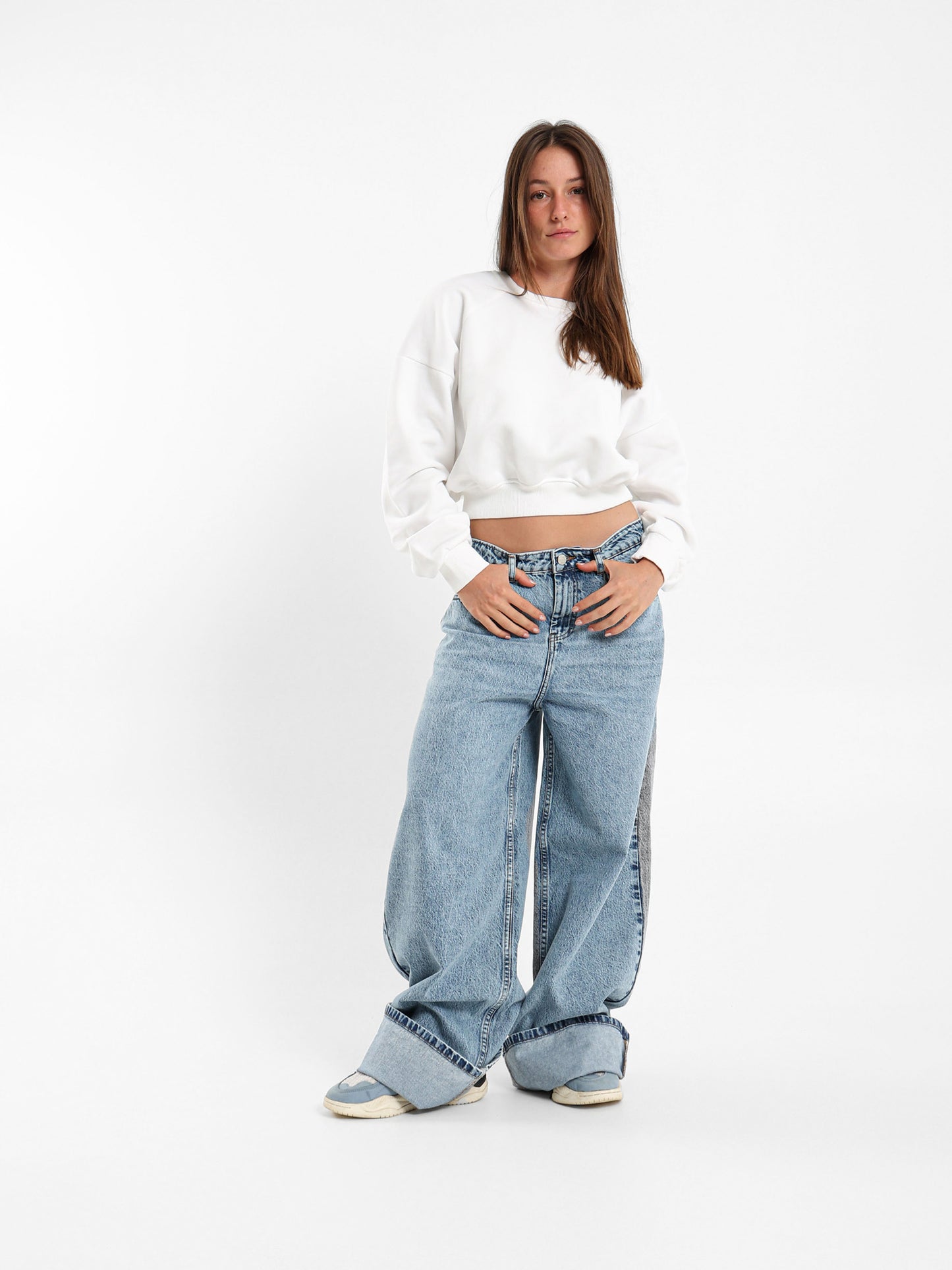 Cropped Reglan Sleeves Sweatshirt