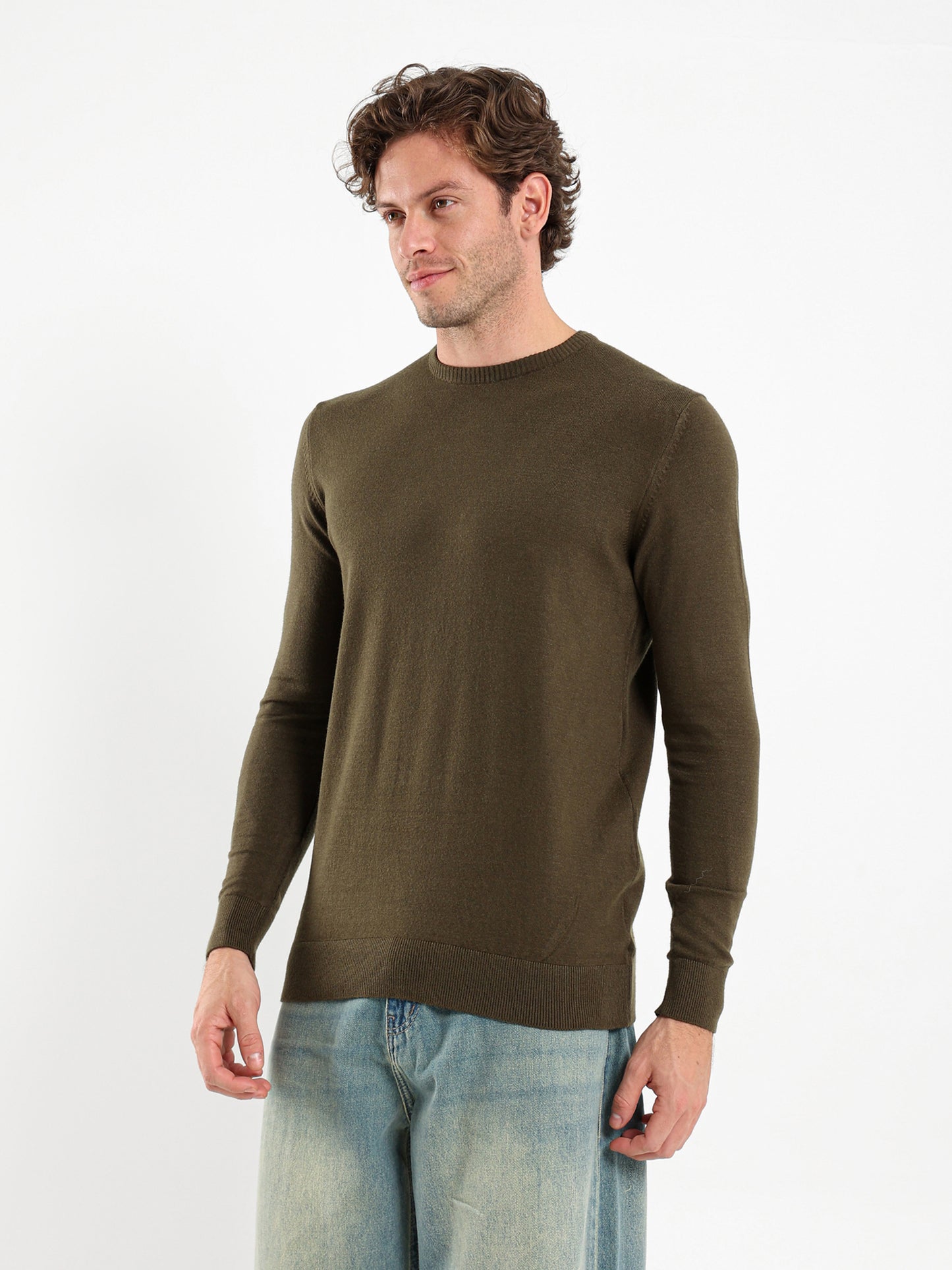 Basic Round Neck Pullover