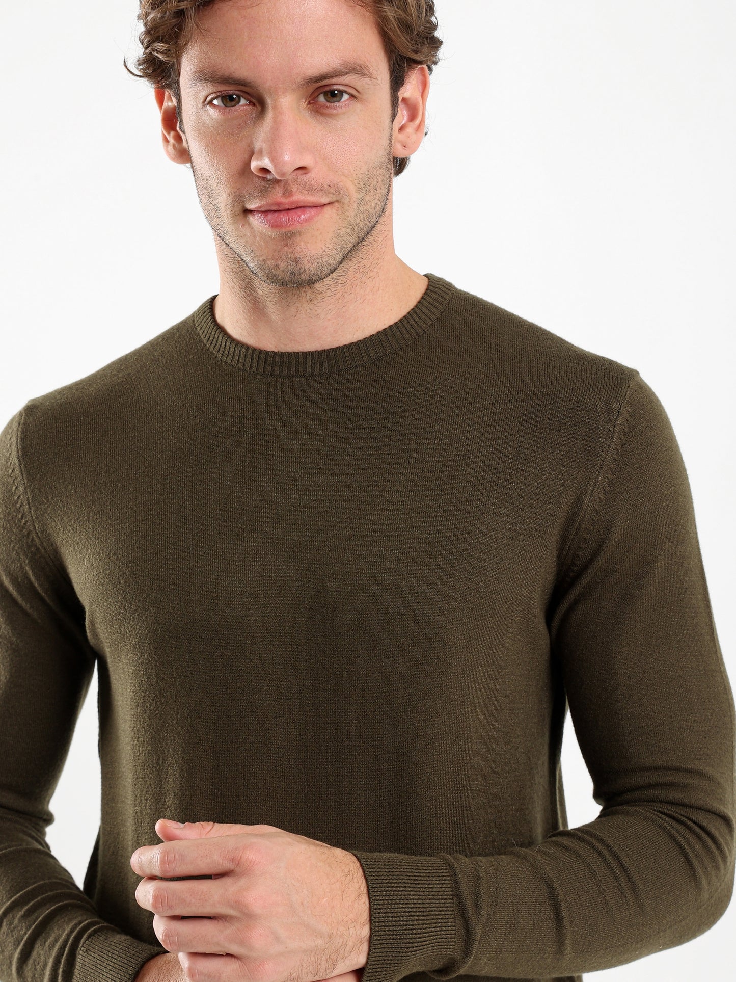 Basic Round Neck Pullover