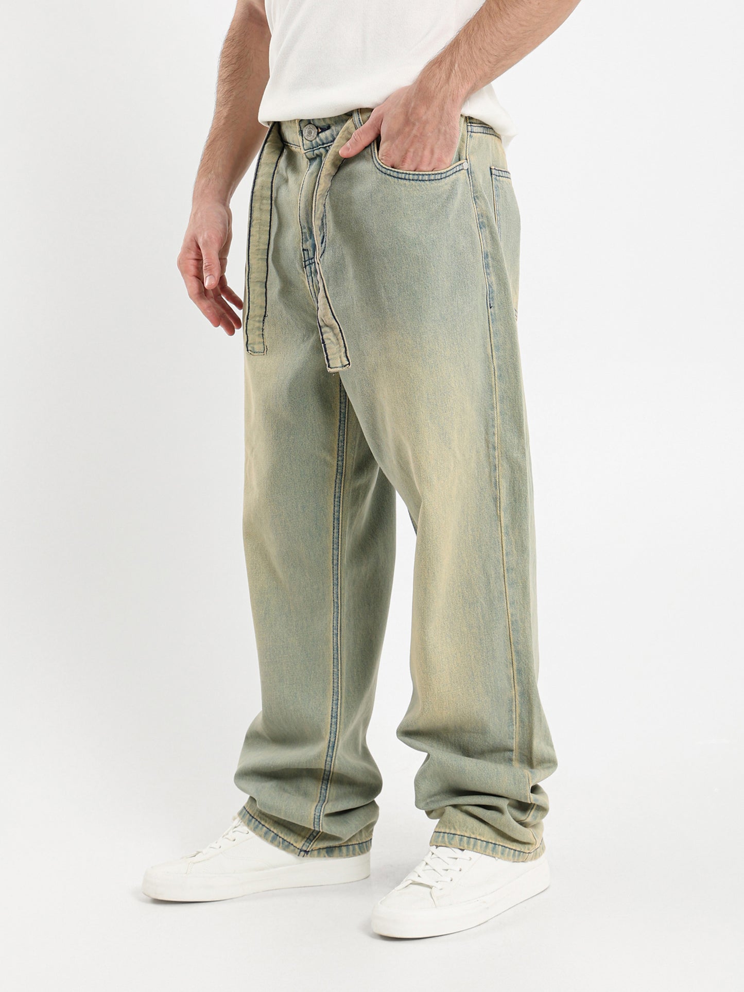 Relaxed Gradient Wash Jeans
