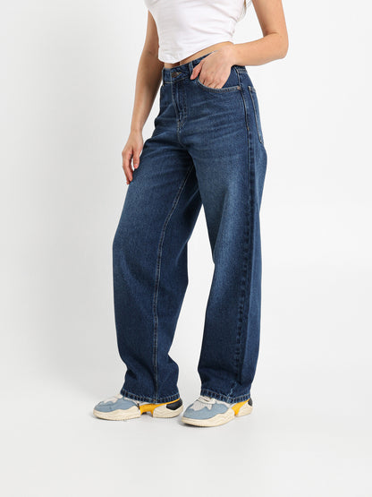 Relaxed Tapered Jeans