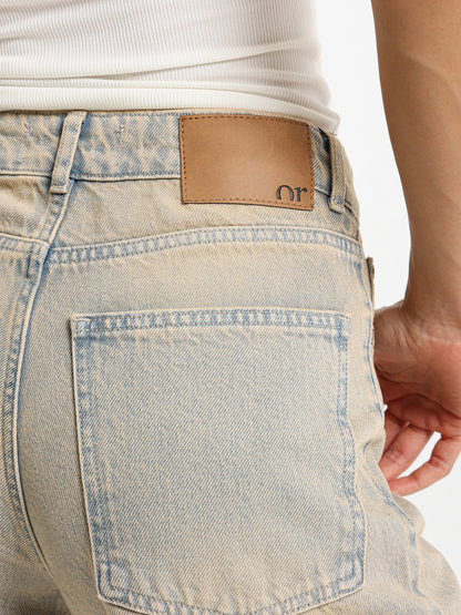 Relaxed Tapered Jeans