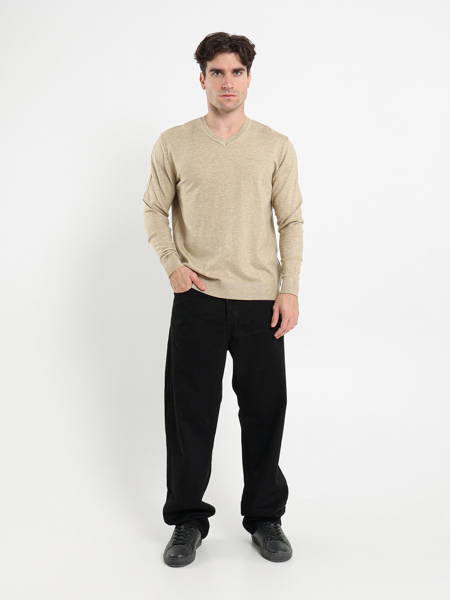 Basic V-Neck Pullover