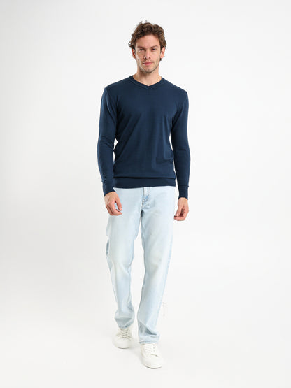 Basic V-Neck Pullover