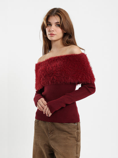 Loose Off-Shoulder Pullover