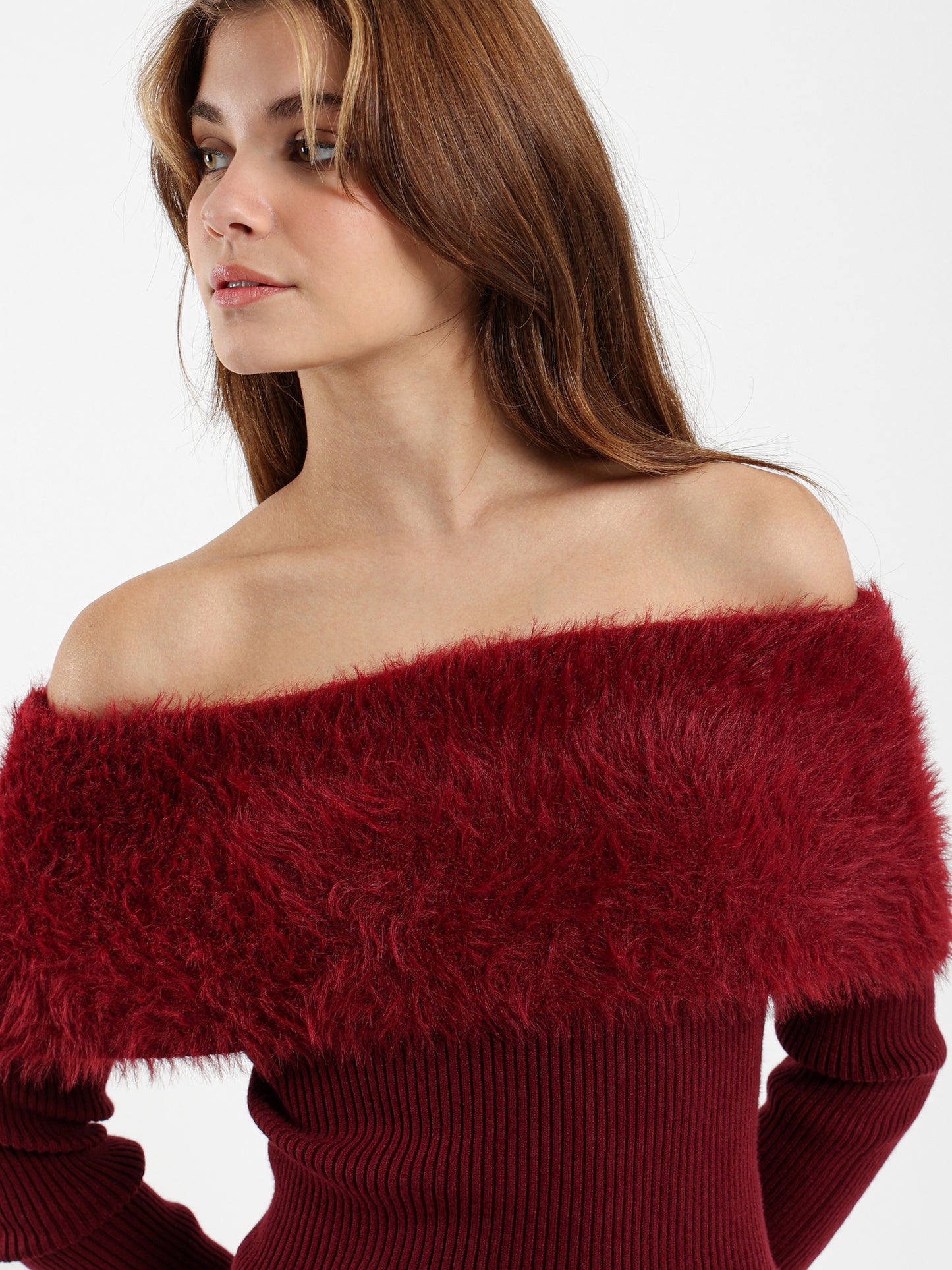 Loose Off-Shoulder Pullover