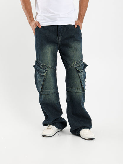 Loose Fit Cargo Jeans