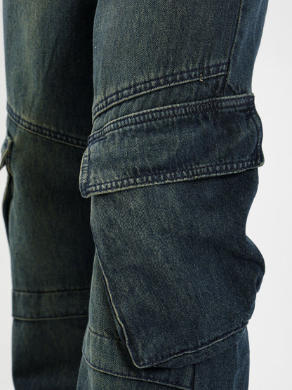 Loose Fit Cargo Jeans