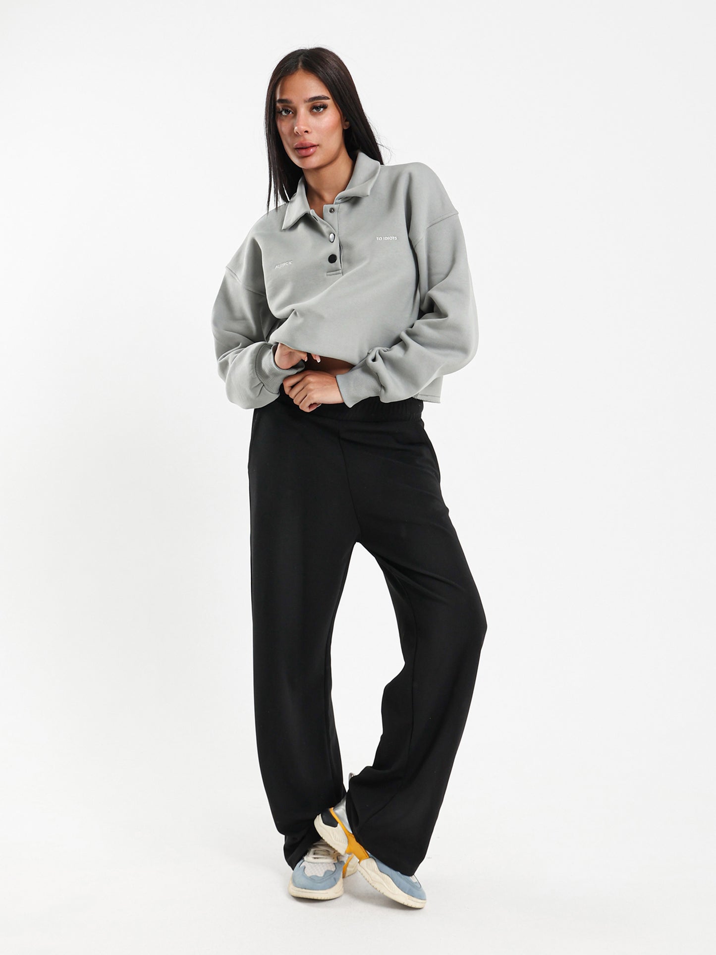 Cropped Sweatshirt with Large Collar