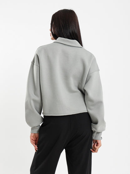Cropped Sweatshirt with Large Collar