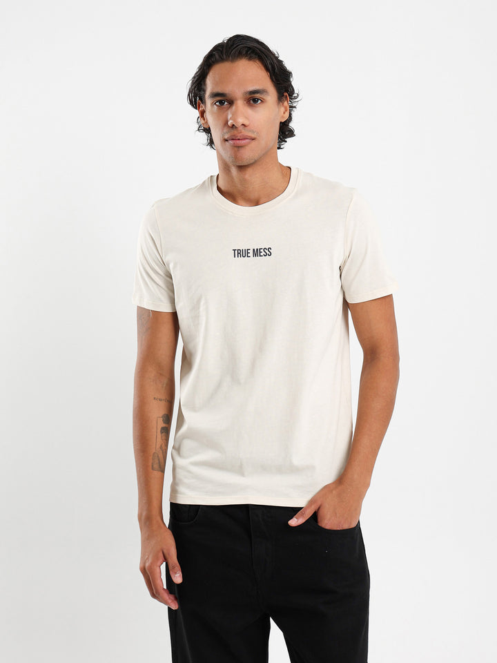 تي شيرت True Mess بطبعة جرافيك