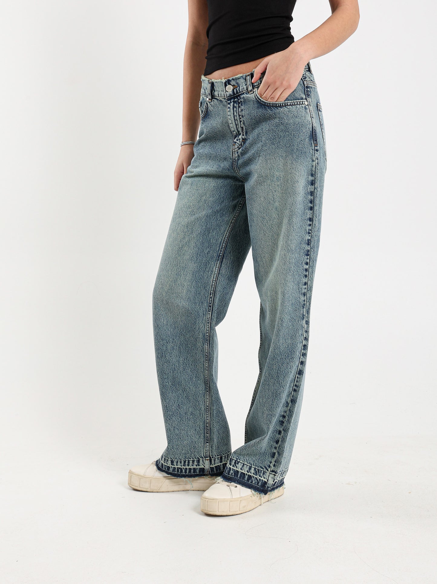 Destroyed Wide-Leg Jeans