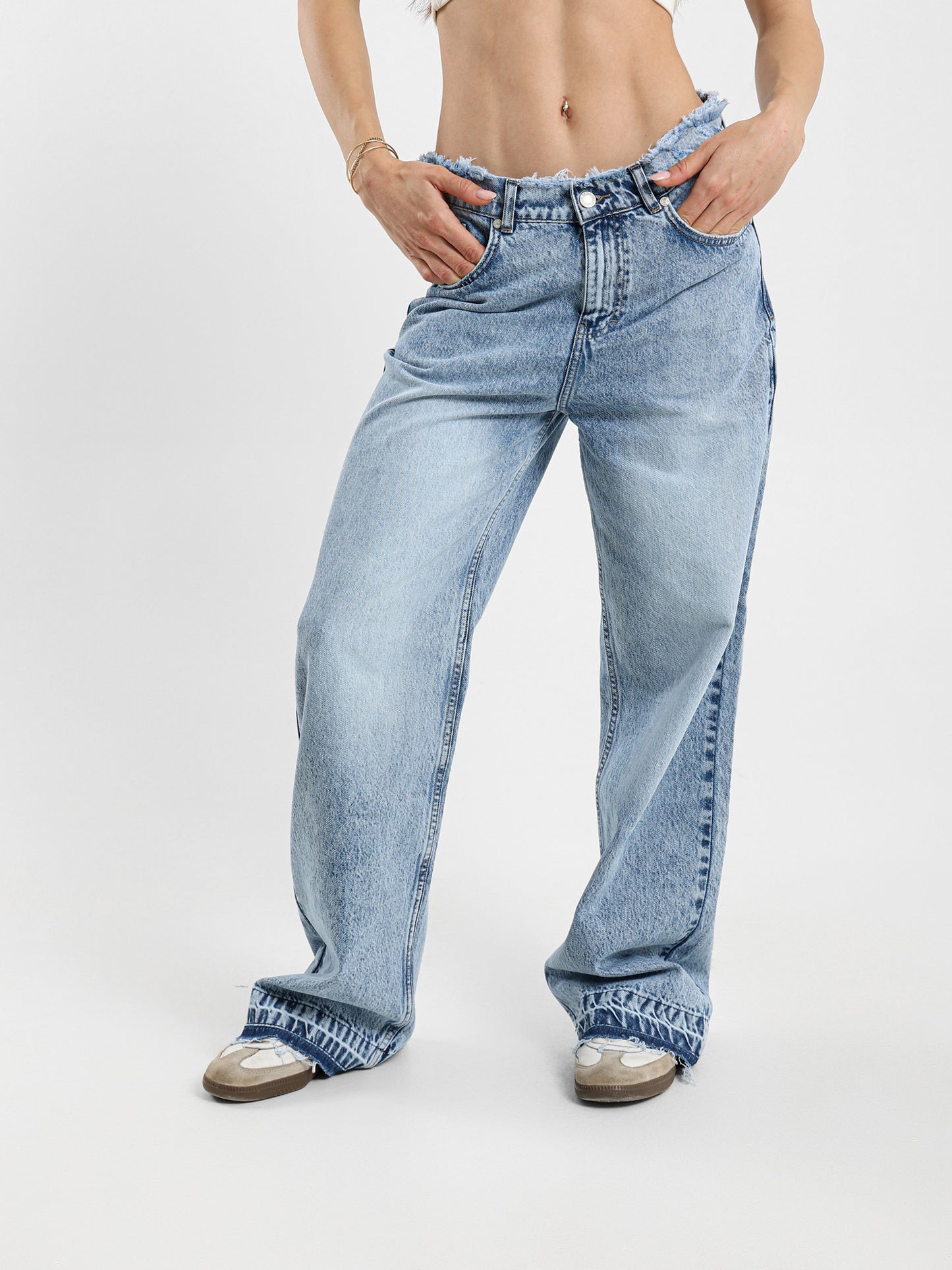 Destroyed Wide-Leg Jeans
