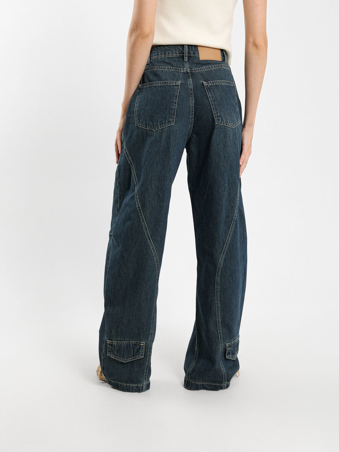 Balloon Jeans With Pleats